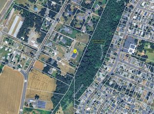 8370 Redwood Ln NE, Woodburn, OR 97071