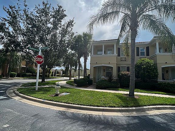 4th image of 1501 Napoli Dr