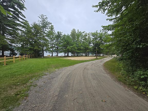 4th image of 9 Pine Shore Drive