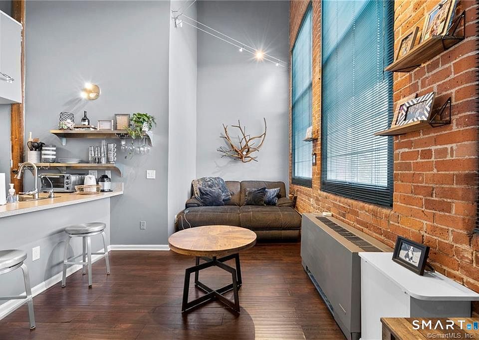 1st image of 25 Grand Street #250