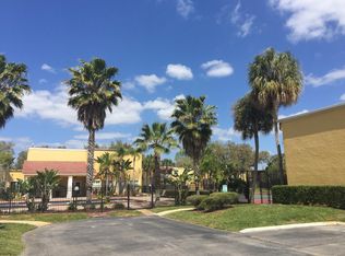 2868 Somerset Park Dr APT 102, Tampa, FL 33613