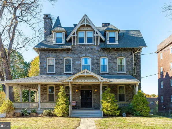 109 Carpenter Ln, Philadelphia, PA 19119