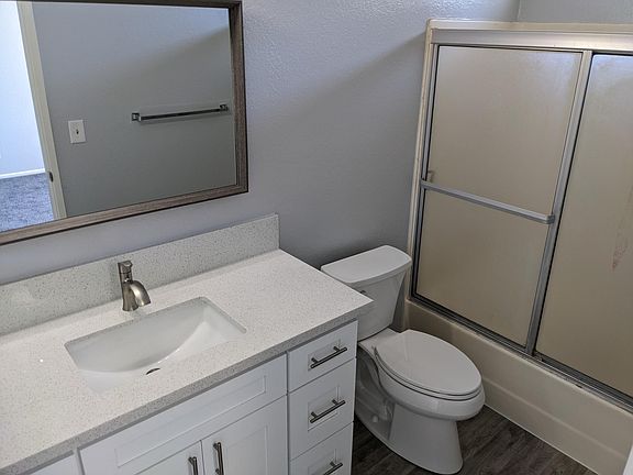 5th image of 845 W Olive Ave #D