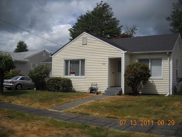 1st image of 1960 Thurston Ave NE