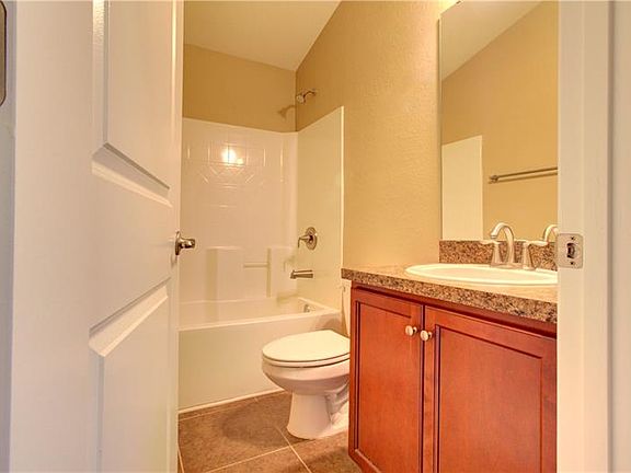 5th image of 14364 Edinburgh Moor Dr