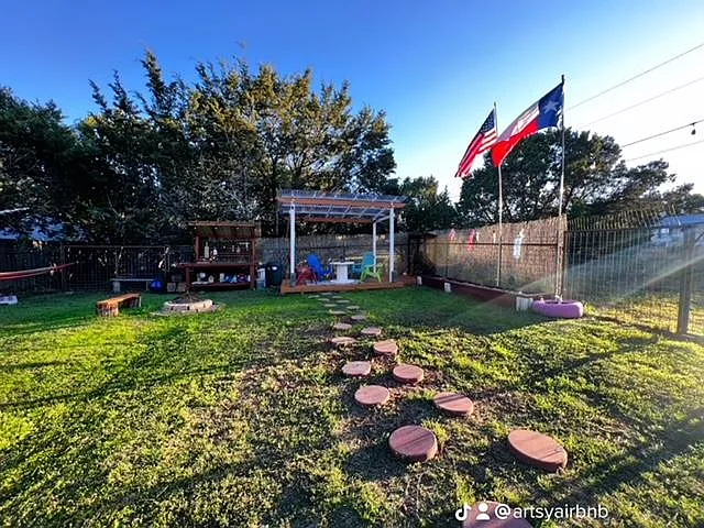 1104 Blueridge Dr — Photo 15