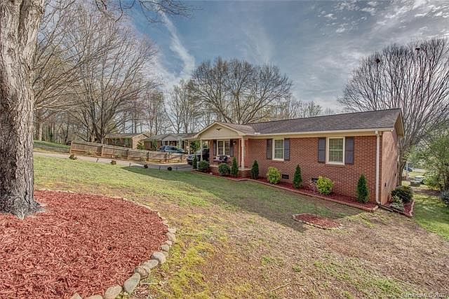 1st image of 1155 Woodhill Dr
