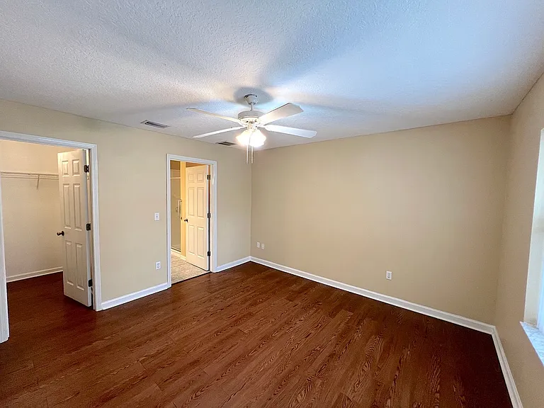 122 Parkview Dr — Photo 17