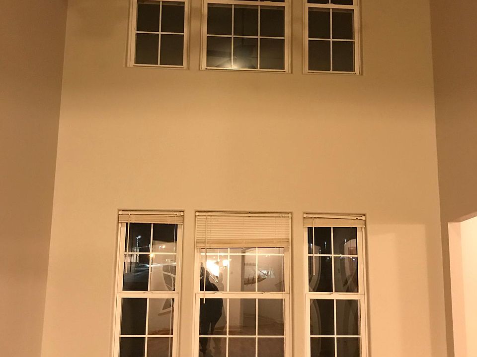 large 2 story great room