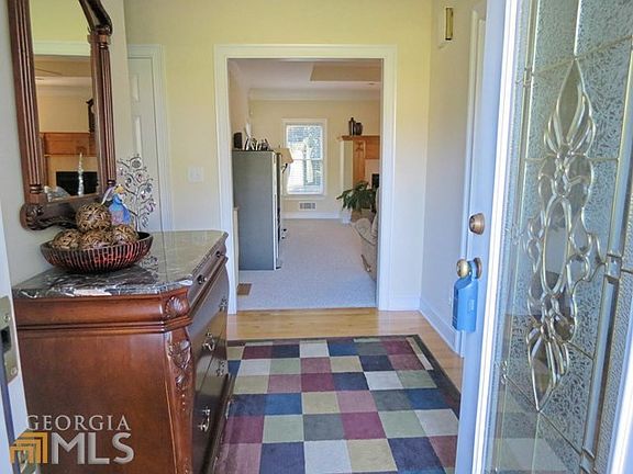 3rd image of 129 Gillson Dr