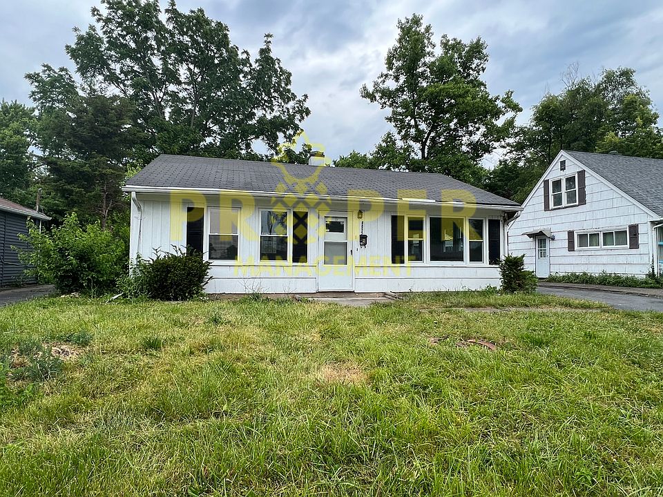 1st image of 4655 W Hillcrest Ave