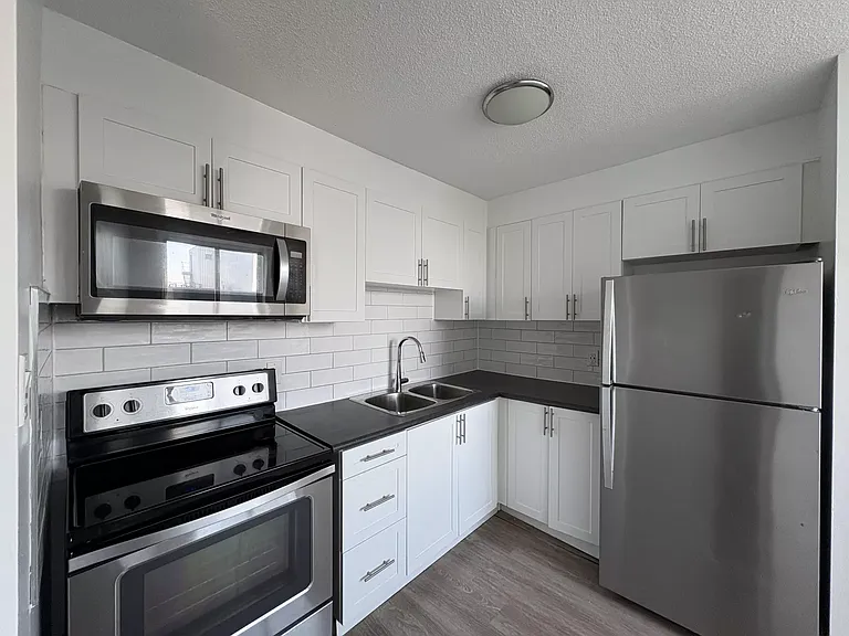 294 Chandler Dr #802 — Photo 16