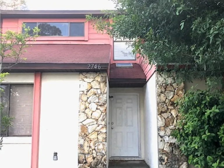 2746 Tally Ho Ave — Photo 1