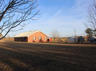 1071 Raines Rd, Ashburn, GA 31714