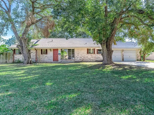 2609 Lake Park Drive, La Marque, TX 77568