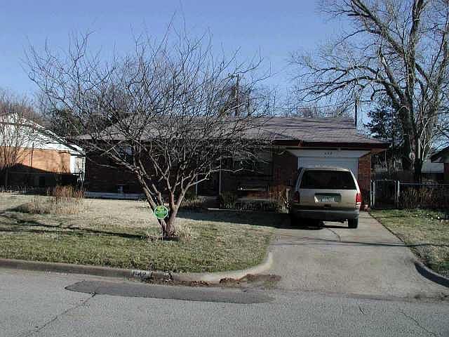 2nd image of 642 NW Northwest 1st St