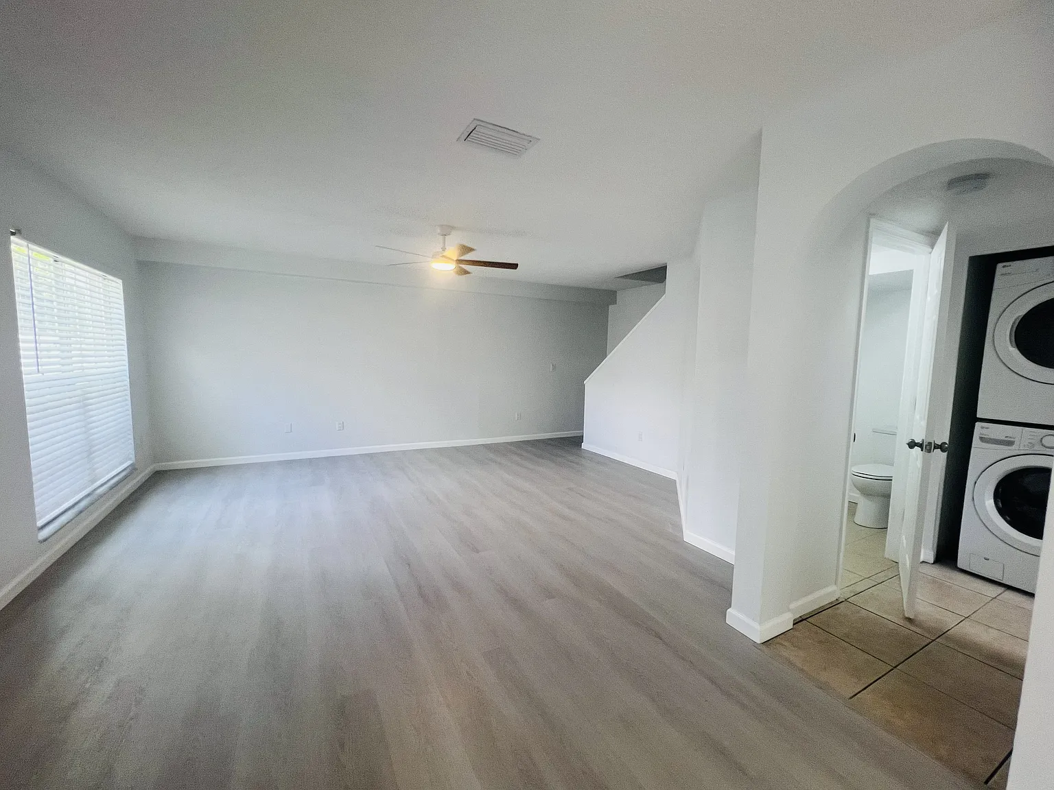 3 bed, 2.5 bath, 1500 sqft, $1,900 — Photo 3