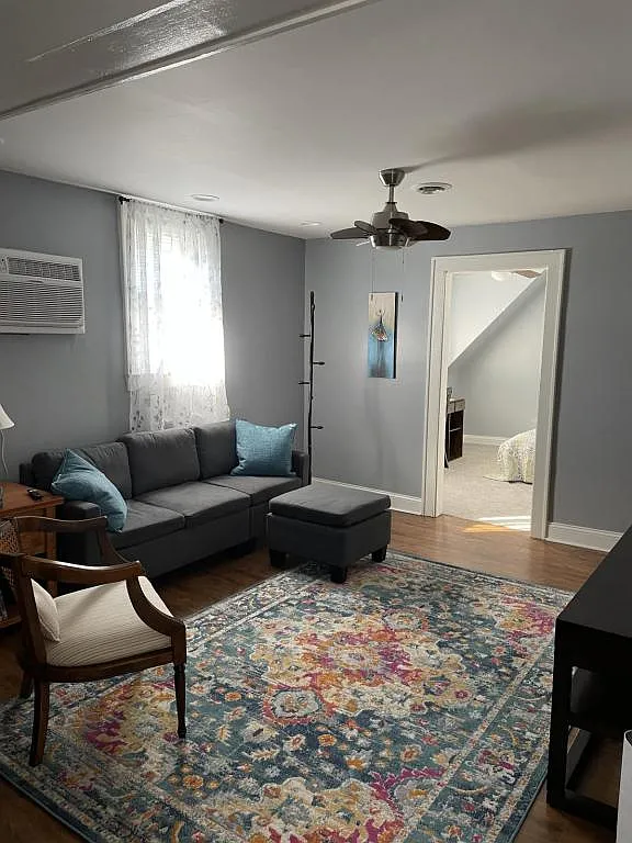 607 1/2 E Sheldon Columbus, OH 43207 — Photo 1
