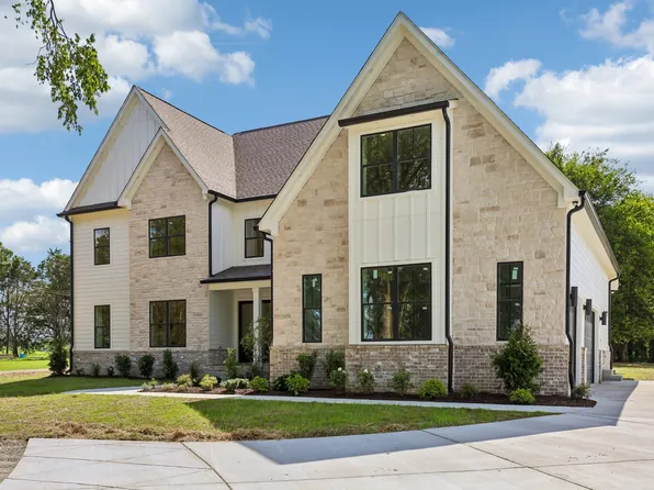 3390 Mealer Rd, Chapel Hill, TN 37034