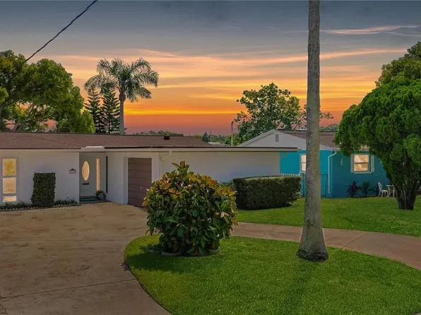 4920 Pelican Dr, New Port Richey, FL 34652