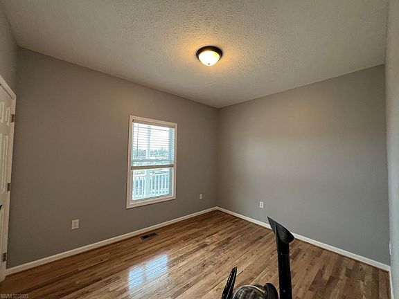 5th image of 113 Mary Christina Way