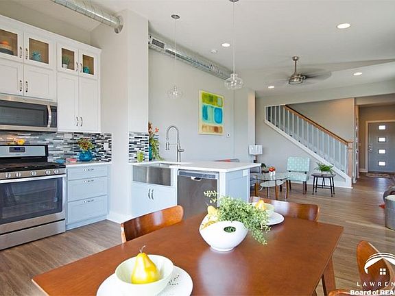 3rd image of 2511 Chasehire Ct