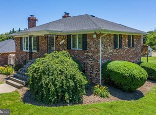 43819 Spinks Ferry Rd, Leesburg, VA 20176