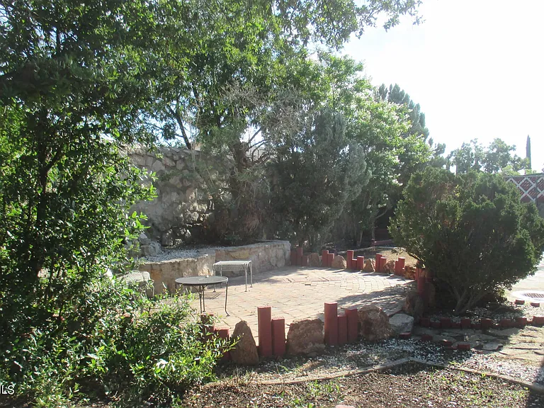 4425 Gen Maloney Cir — Photo 17