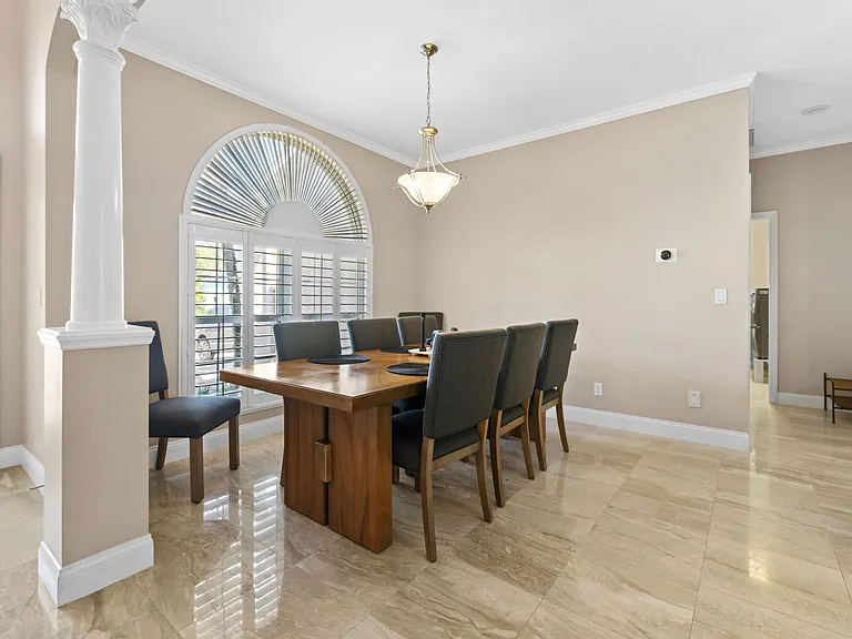 Bellhurst Dr — Photo 10