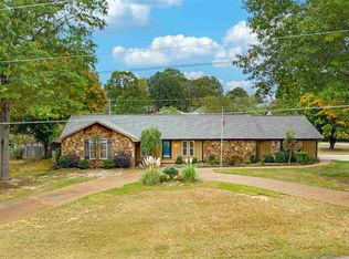 21 Glen Echo Dr, Jackson, TN 38305