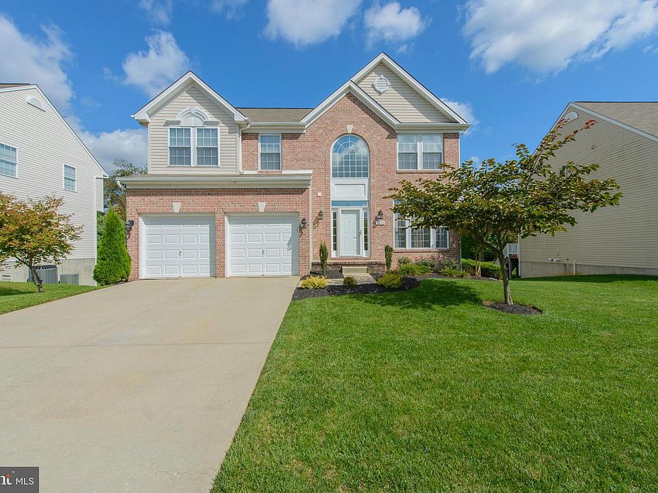 1st image of 1325 S Dahlia Ct