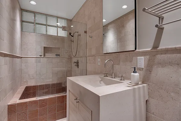 Rented by Compass | media 10