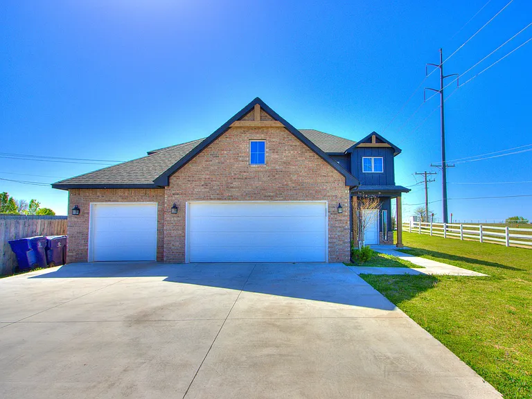 16421 Water Stone Way — Photo 3