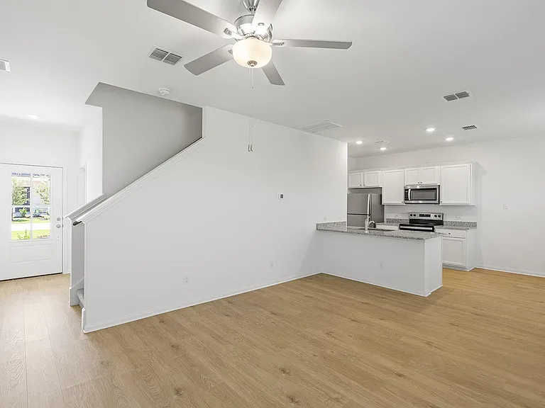 124 Desert Hare Dr — Photo 2