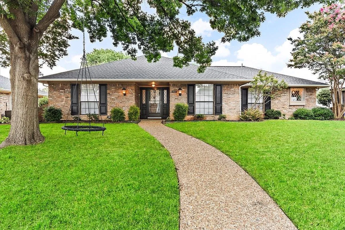 3 bed, 2216 sqft, $4,500 — Photo 4