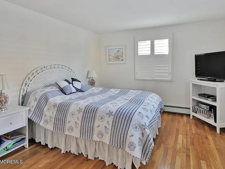 305 Baltimore Ave — Photo 11