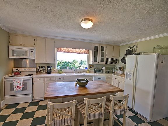 4th image of 181 Claytor Ln