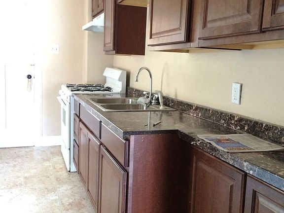 3rd image of 4154 Pleasant View Ave
