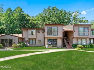 47 Lexington Ct, Red Bank, NJ 07701