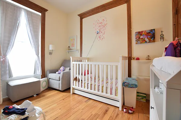 Rented by Joel Scharf, LREB | media 24