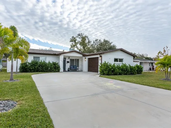 420 42nd Ave NE, Saint Petersburg, FL 33703