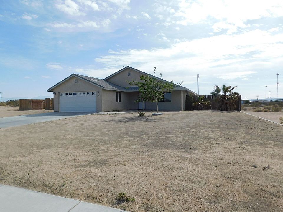 1st image of 214 N Inyo St