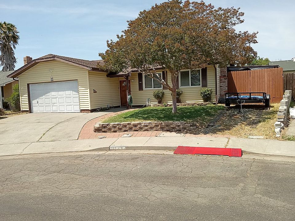 2nd image of 1126 Mockingbird Ln