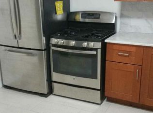 31-42 37th St, Astoria, NY 11106