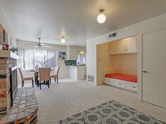 4th image of 2485 Lincoln Ave #2489