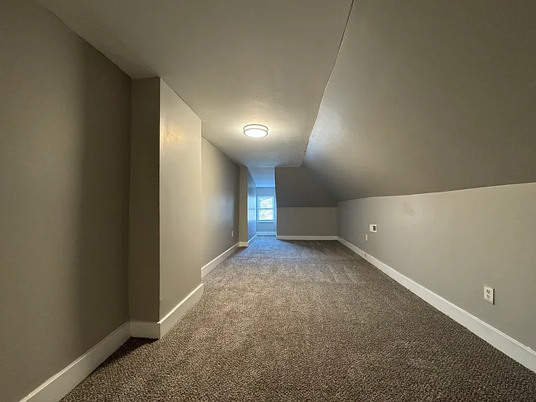 111 Dakota Ave — Photo 17
