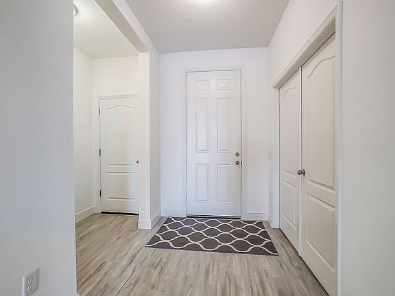 Front/Office/Garage Entry