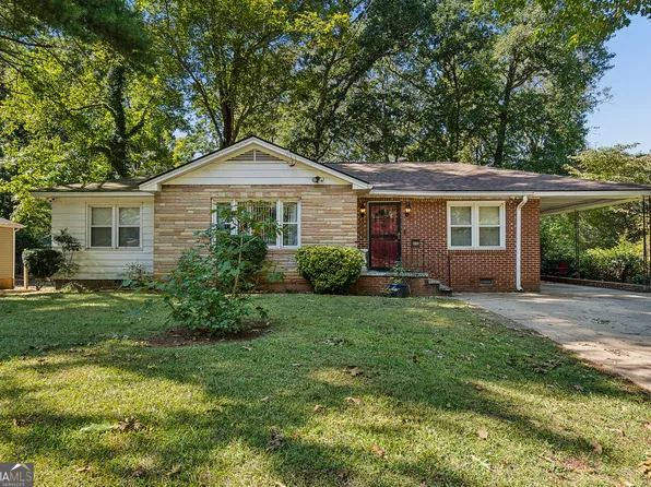 1319 Dorothy Dr, Decatur, GA 30030