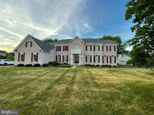 23171 Hemmingford Cir, Sterling, VA 20166