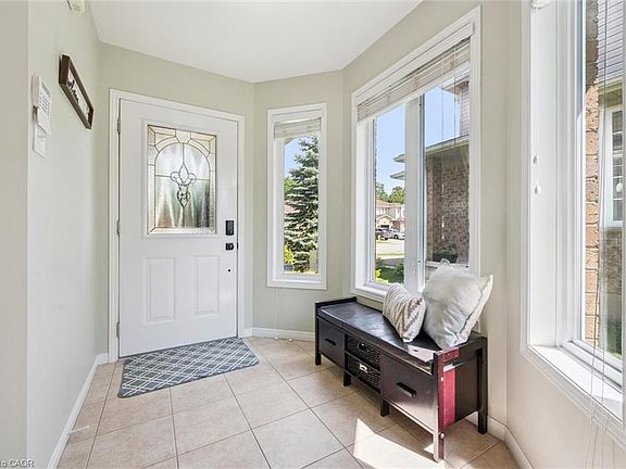 4th image of 26 Critcher Ave